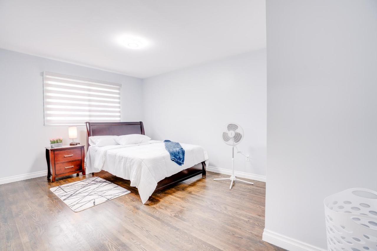 Furnished Family Home Near Toronto - Great Location Game Room - Backyard - Parking & Self Checkin 피커링 외부 사진