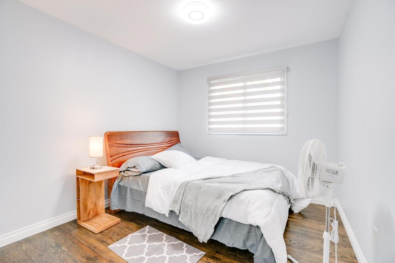 Furnished Family Home Near Toronto - Great Location Game Room - Backyard - Parking & Self Checkin 피커링 외부 사진