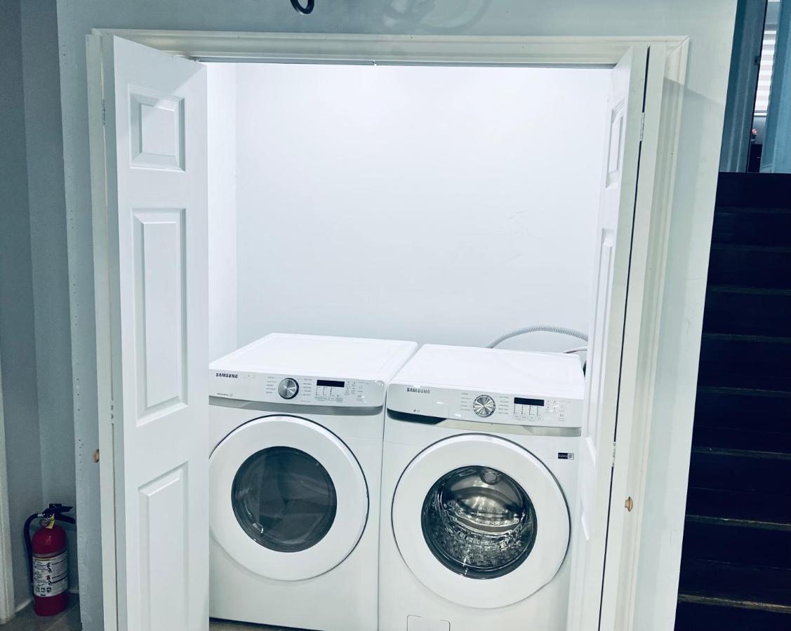 Furnished Family Home Near Toronto - Great Location Game Room - Backyard - Parking & Self Checkin 피커링 외부 사진